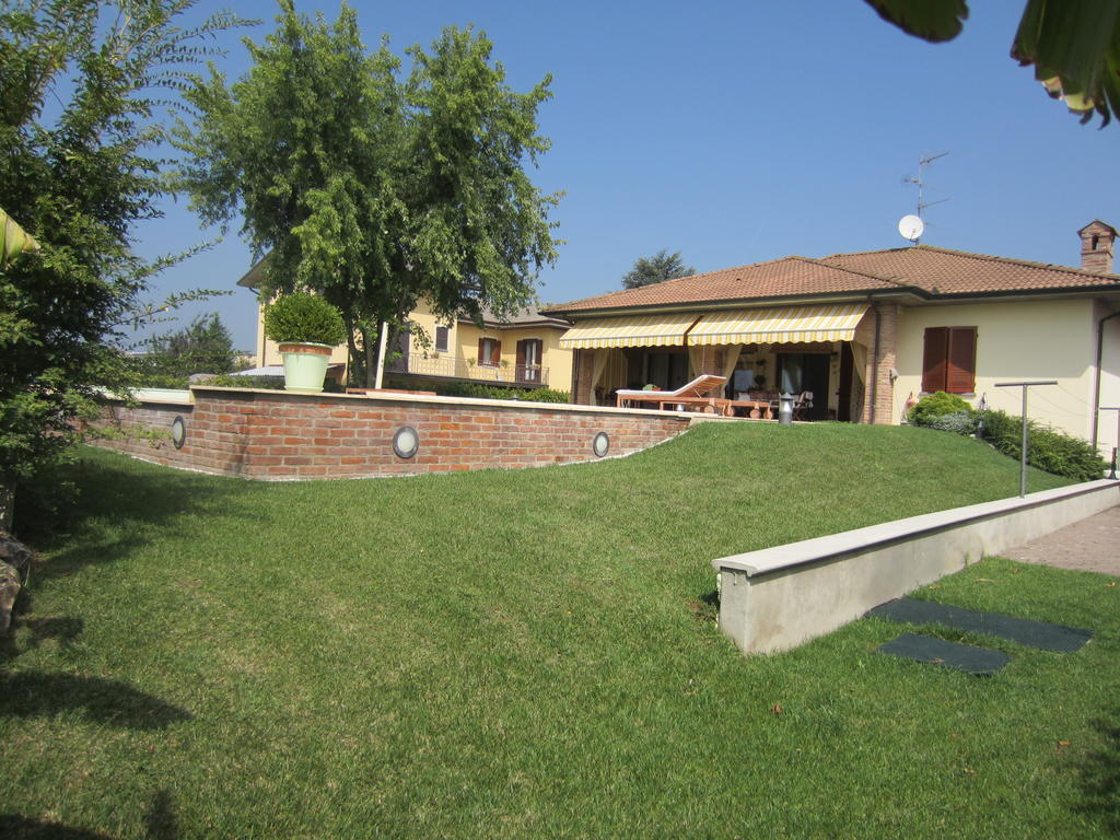 Marinella B&B Cornale Exterior photo